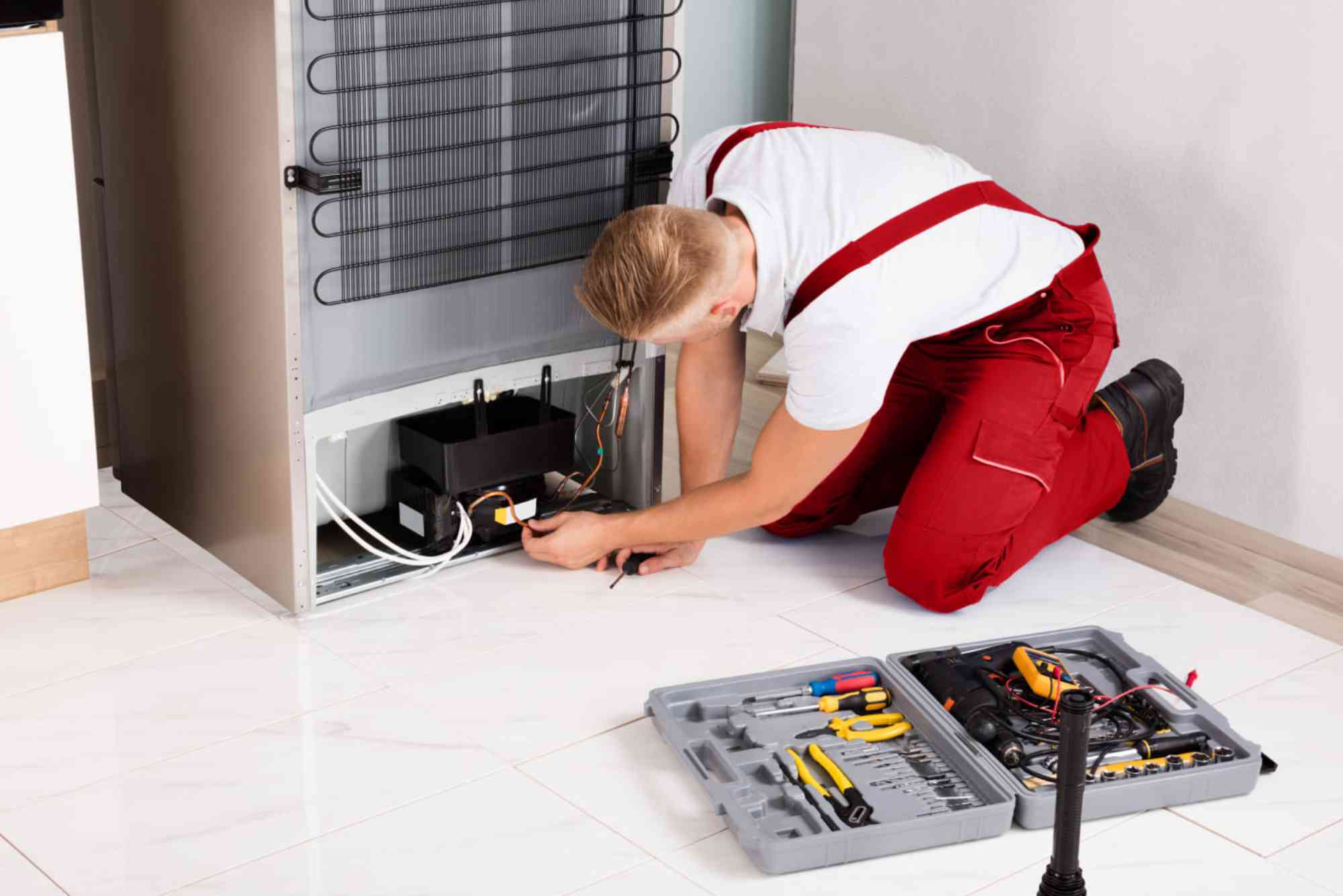 How Dubai’s Humidity Affects Refrigerator Performance – Solutions For JVC Homes