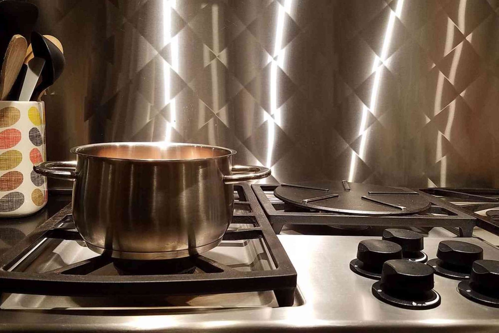 How Dubai’s Humidity Affects Stove Burners – Prevention Tips.
